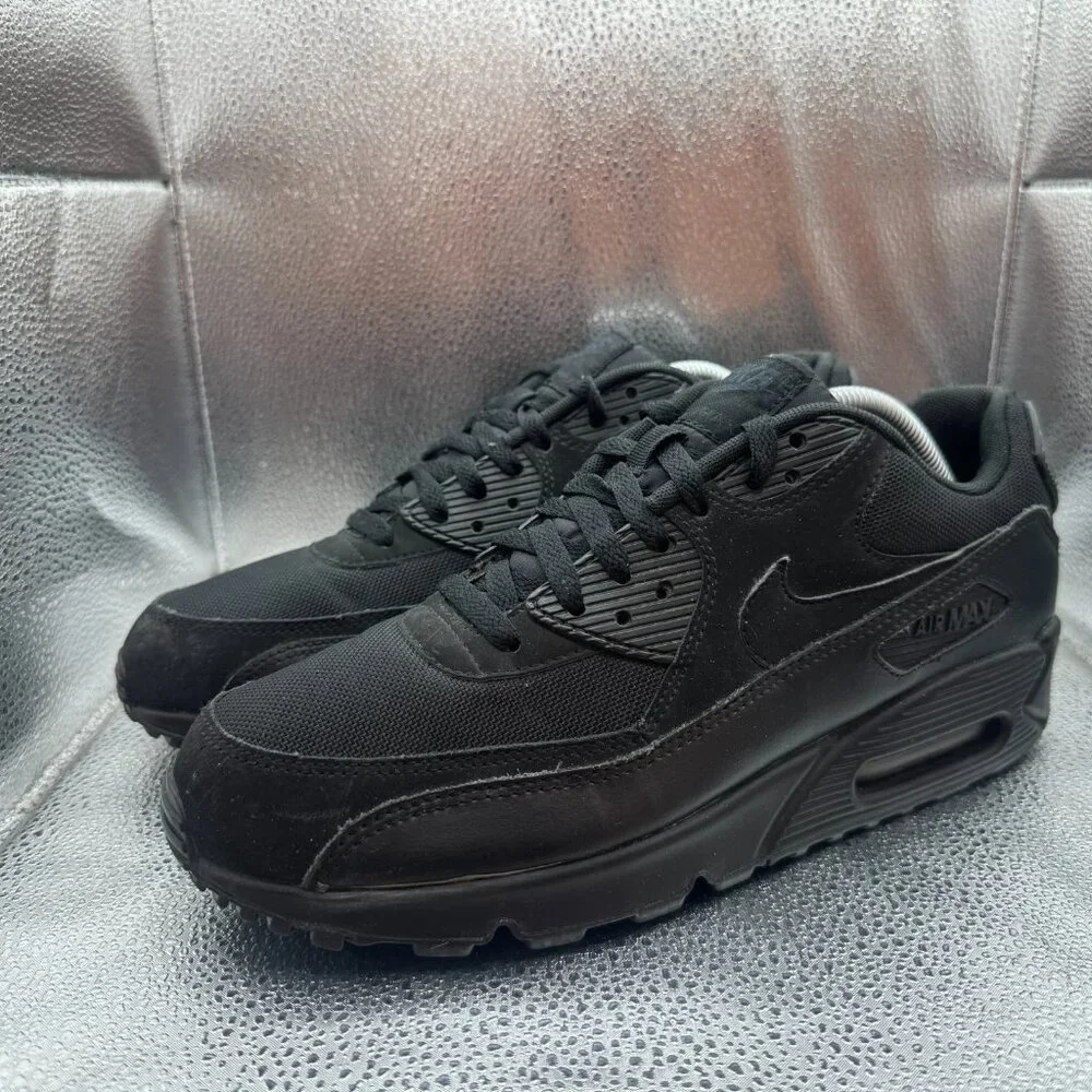 Size 10.5‎ Nike Air Max 90 Essential Mens Black Running Sneaker 537384-092